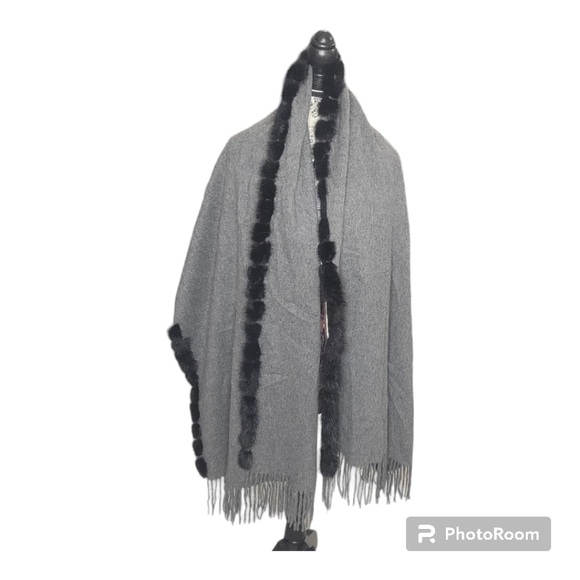 MITCHIE'S 90% Wool & 10% Cashmere Wrap with MINK Fur - Picture 6 of 13